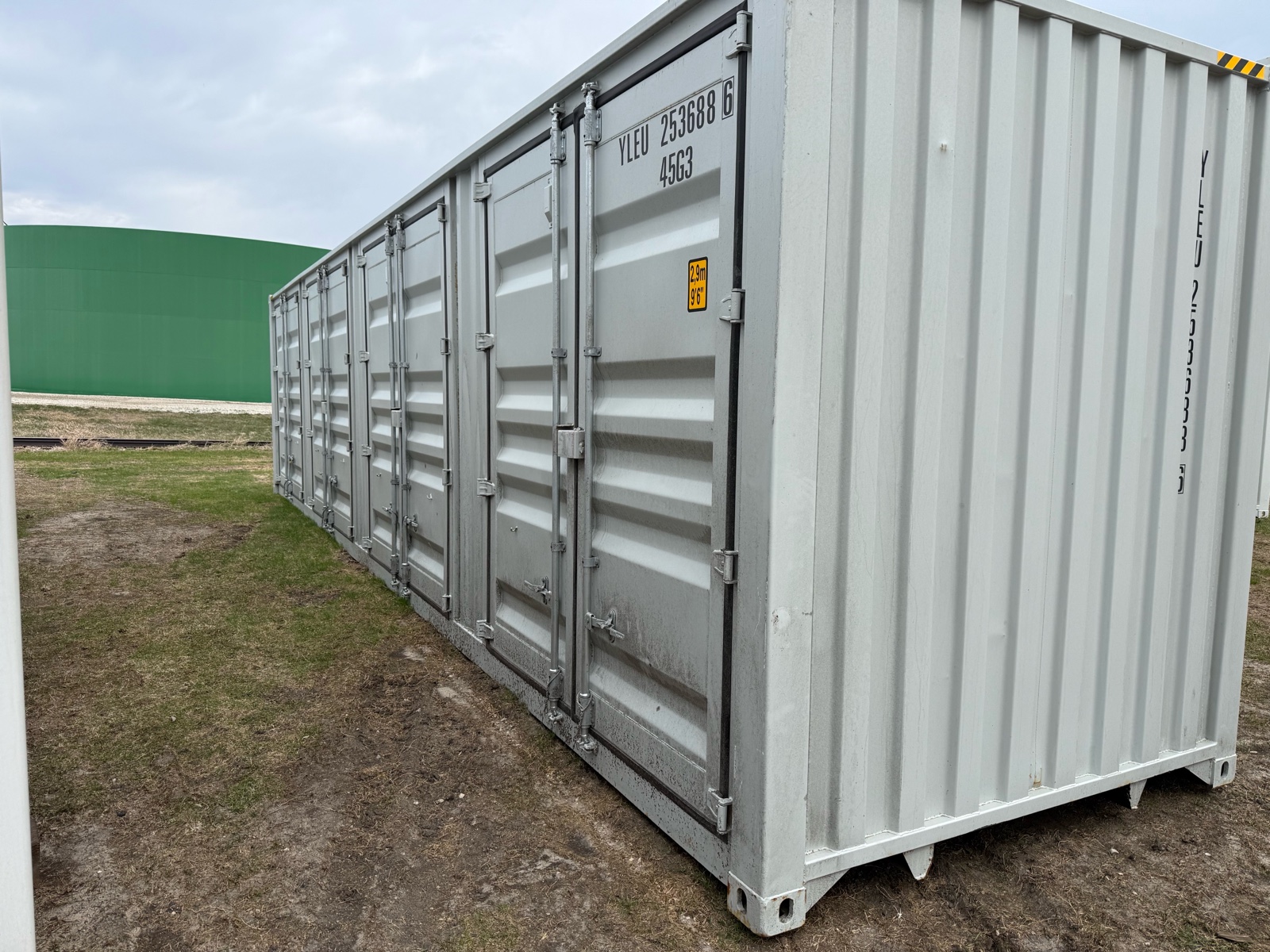 40FT CONTAINER WITH 4 DOORS SDLanch