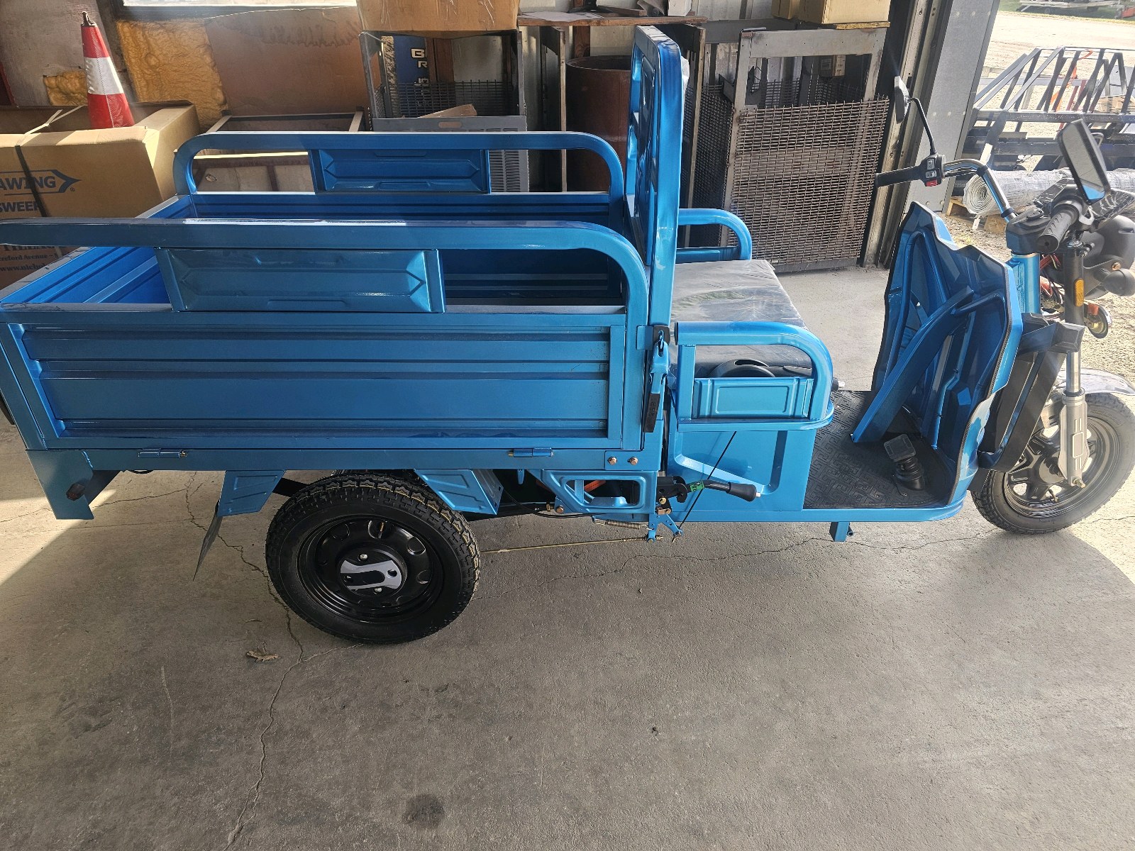 IRET13 DUMP BED TRICYCLE