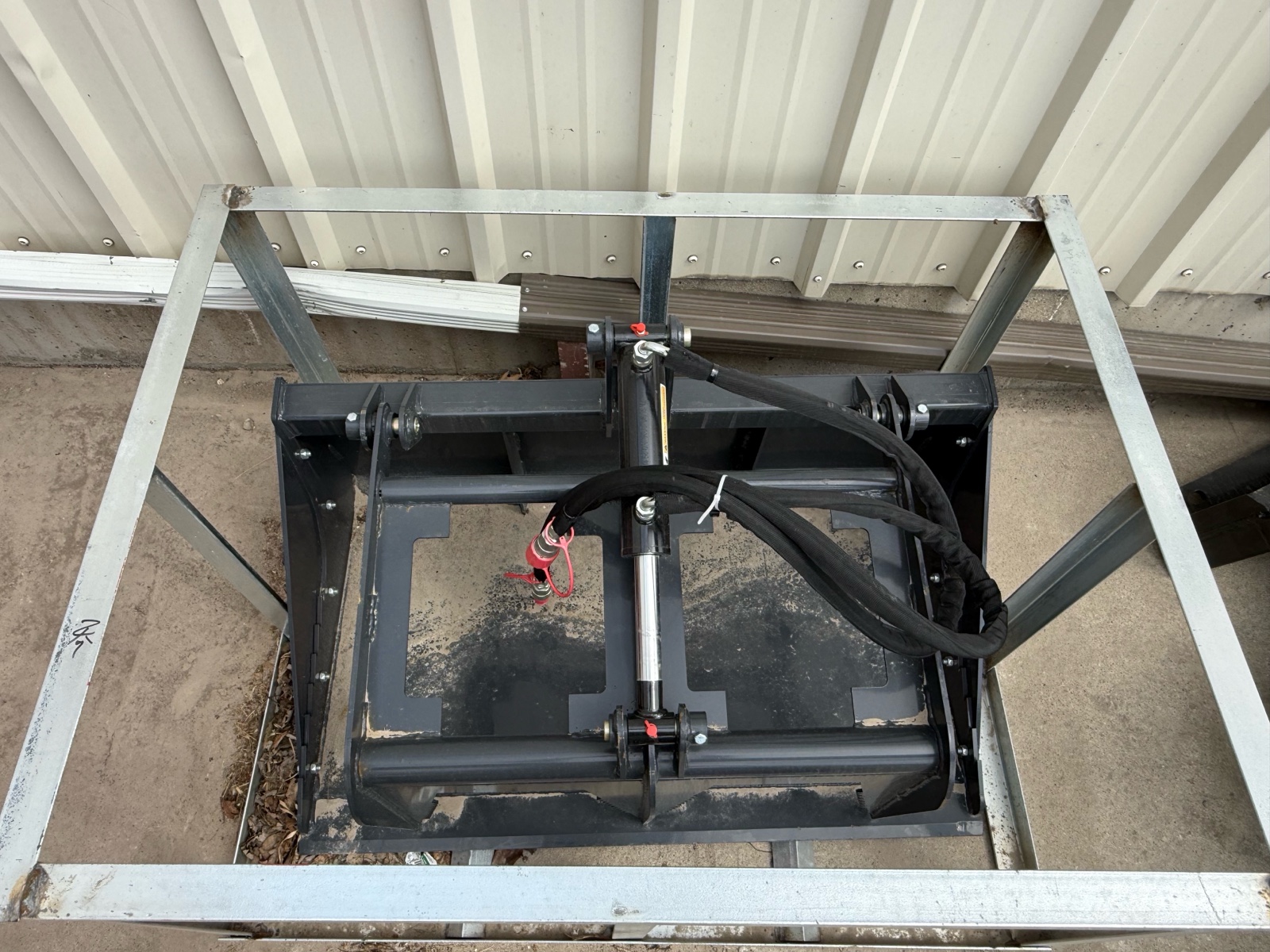 Sdlanch Mini Skid Steer Grapple Bucket