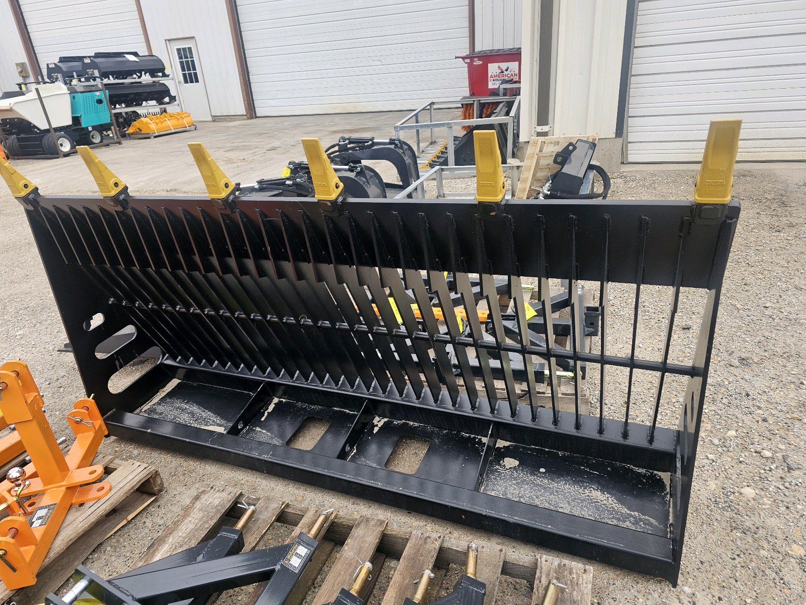 Landhonor Rock Bucket RB-14-84