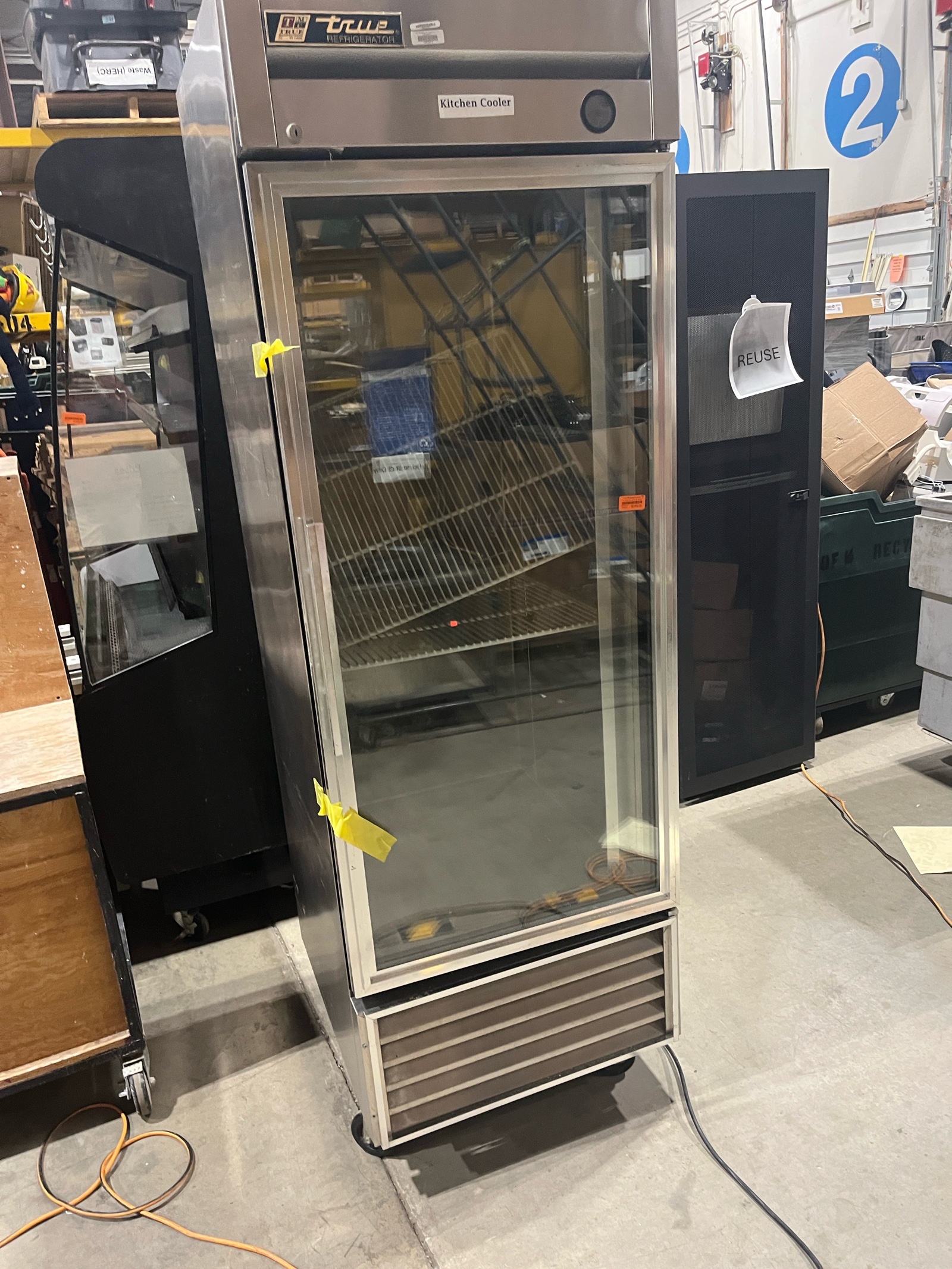 Glass Front True Refrigerator DOES NOT HOLD TEMP (606431)