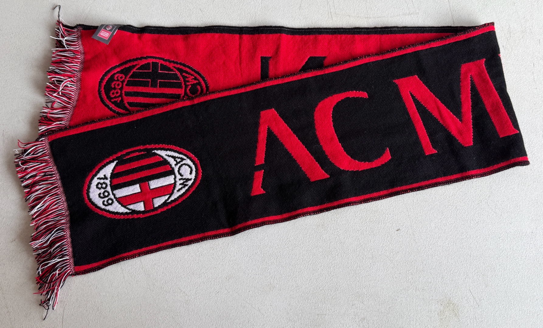 AC Milan Official Scarf From Stadium - Soccer  Football