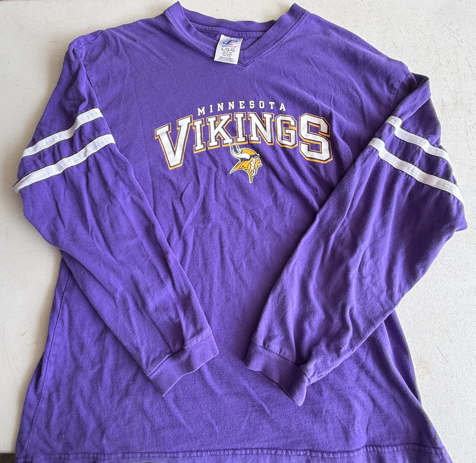 Minnesota Vikings Football Long Sleeved Size Large Shirt