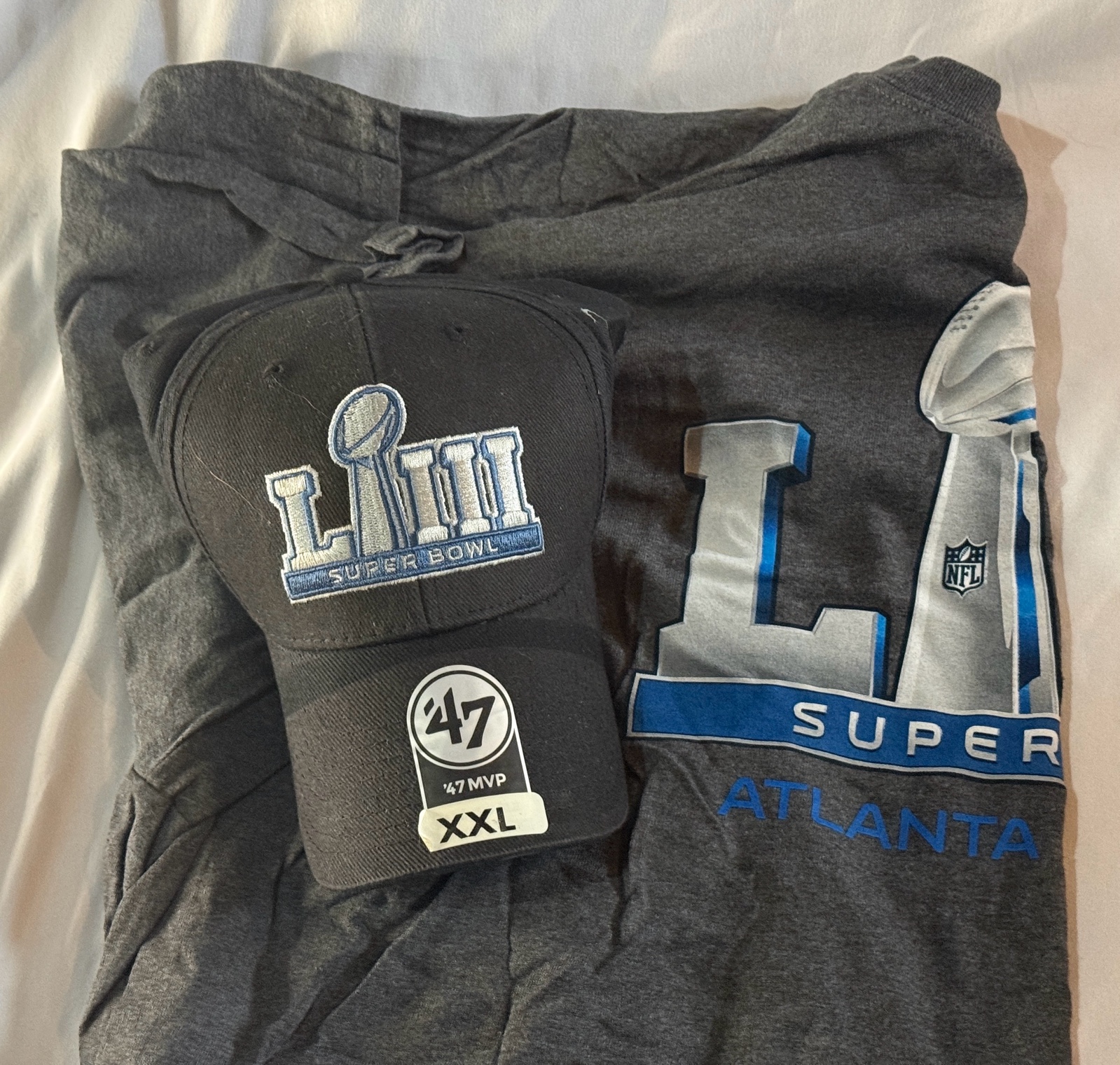 New Super Bowl LIIII Hat and XXL T-Shirt - Football