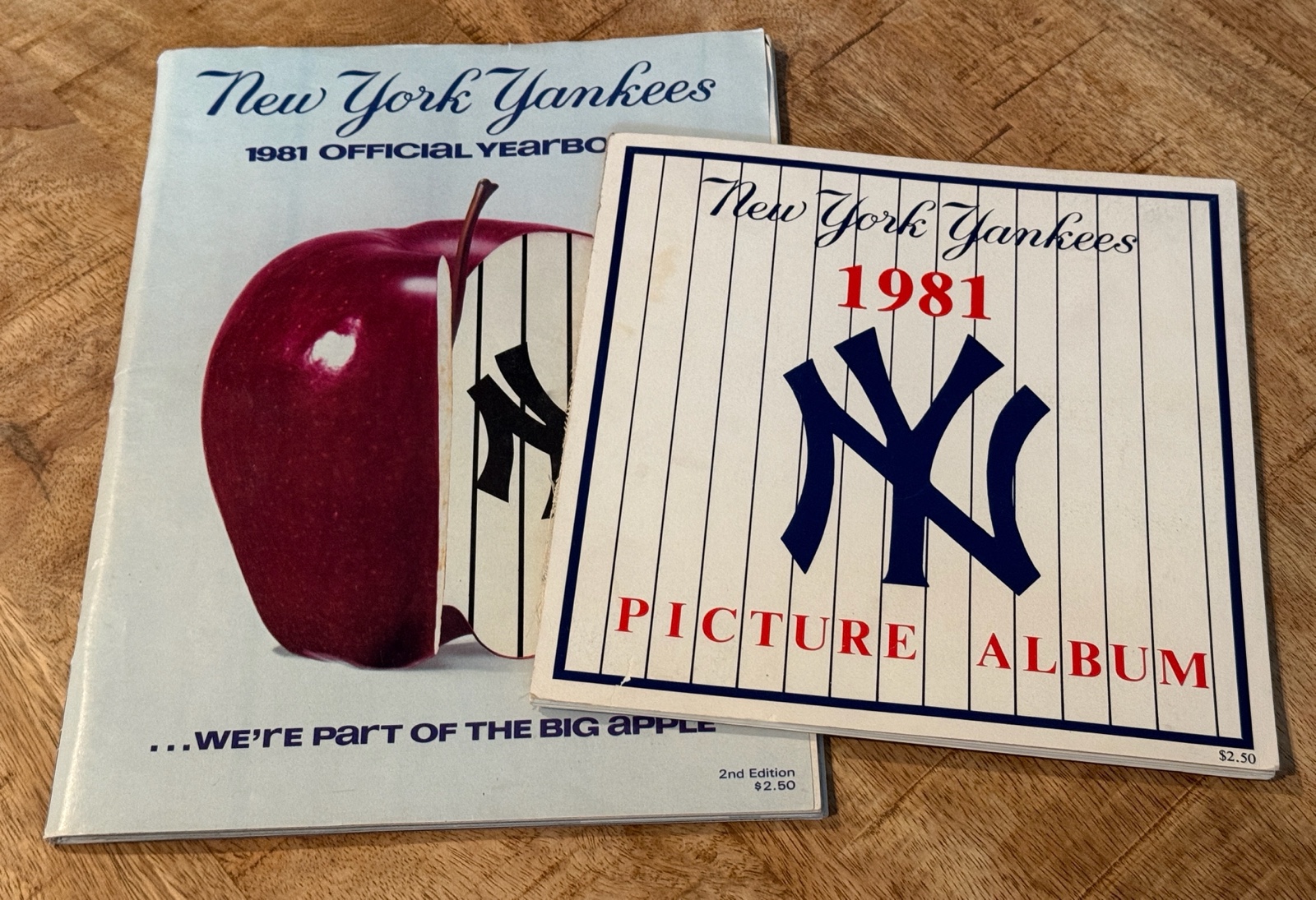 1981 New York Yankees Official yearbook and Picture Alum