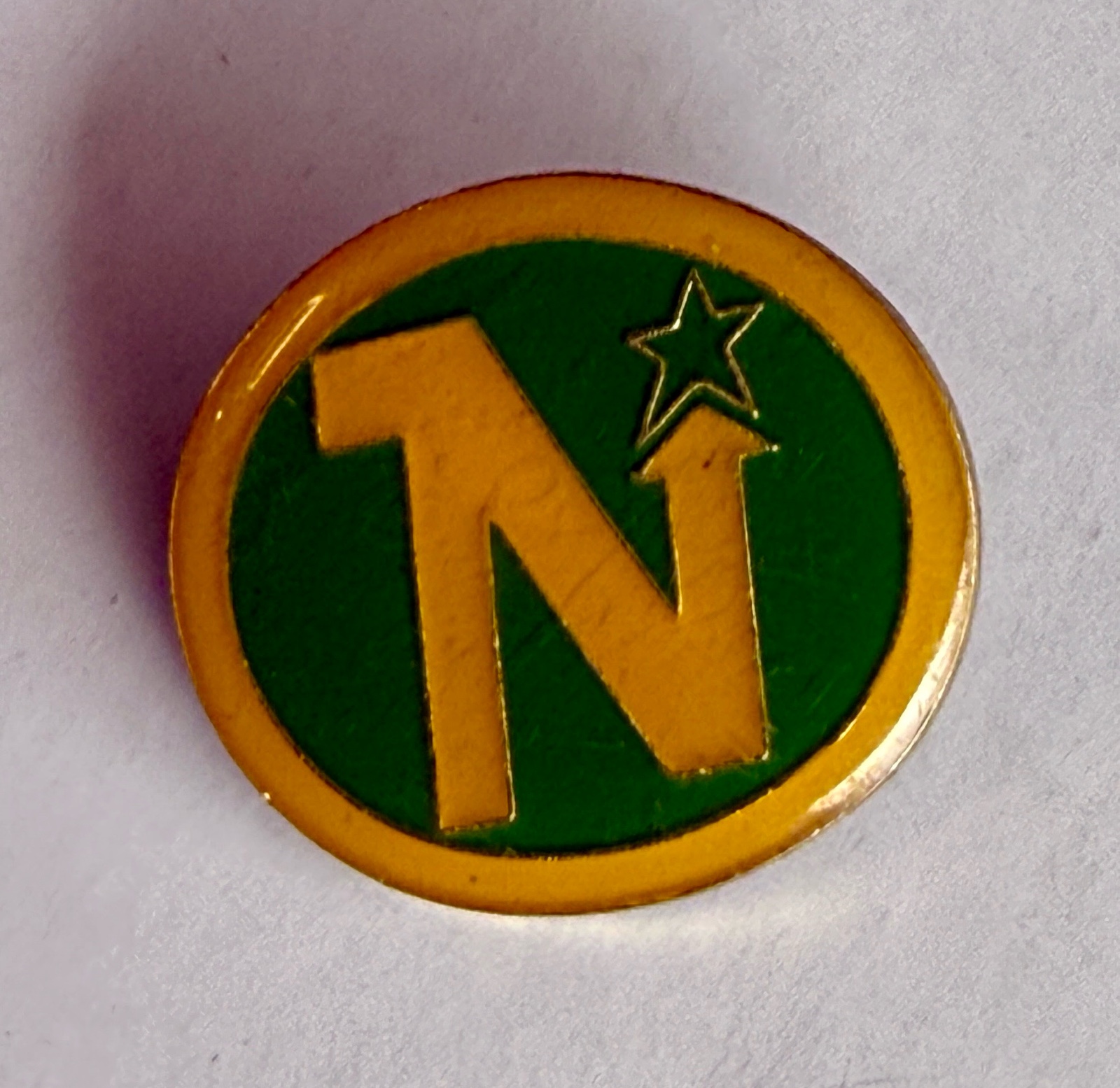 Vintage Minnesota North Stars Hockey Pin (no back)