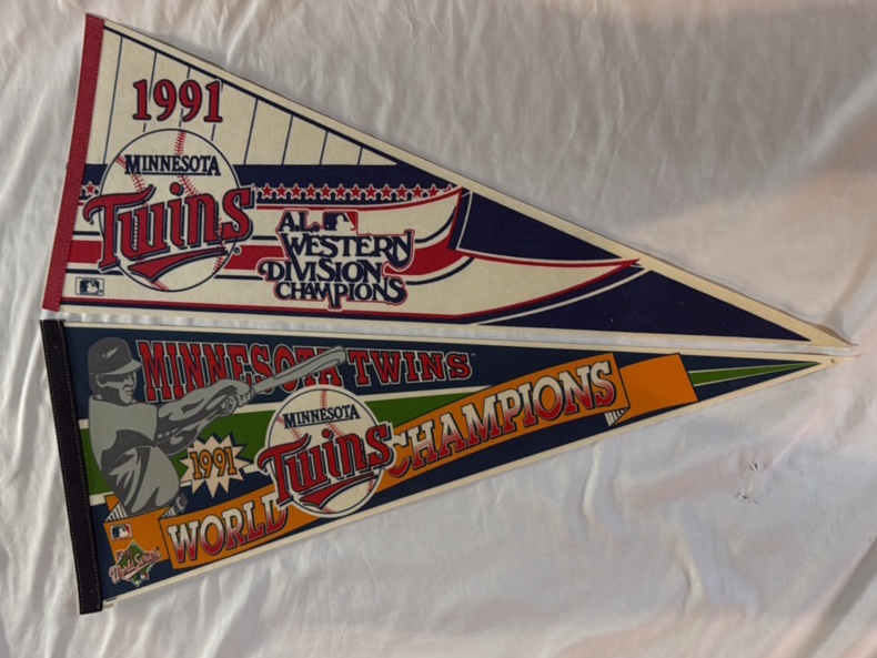 2 Minnesota Twins 1991 World Series Pennants
