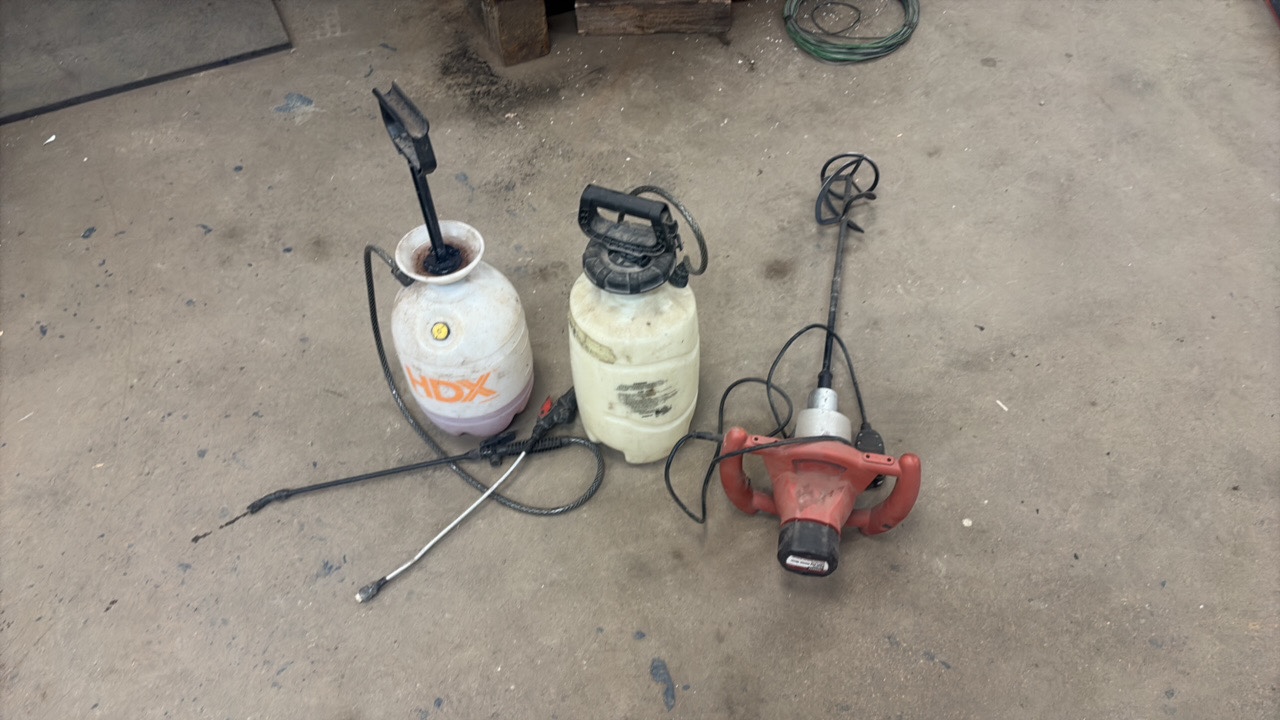 Krause and Becker paint mixer, 2 garden sprayers