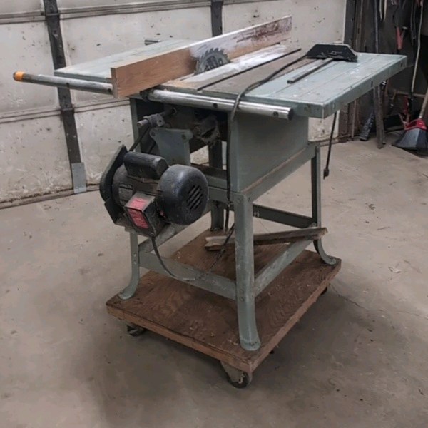 Delta Model 10 Contractor saw