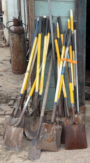 Shovels, spade, scraper, soil compactor grading rake.