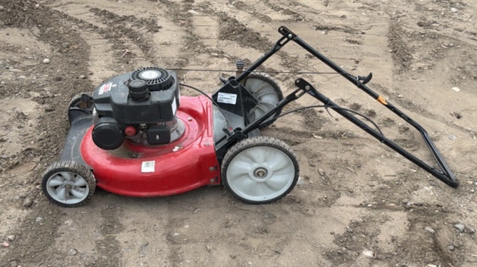 Yard Machine made by MTD 21in Push Mower