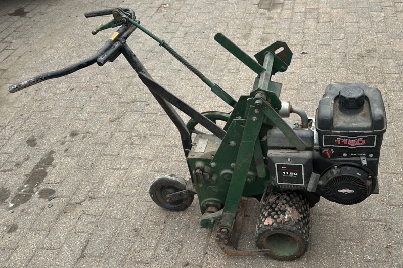 Ryan Jr. Sod Cutter powered by Briggs & Stratton