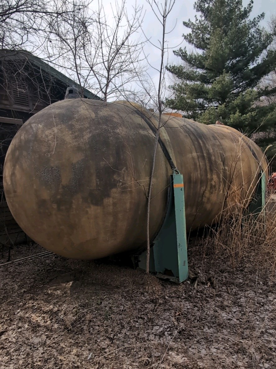 Fiberlgass chemical storage tank. Approx 20x
