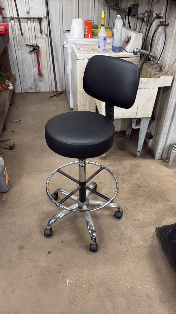 Rolling chair
