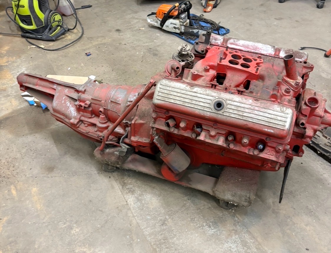 394 Oldsmobile rocket motor  Ran great when pulled