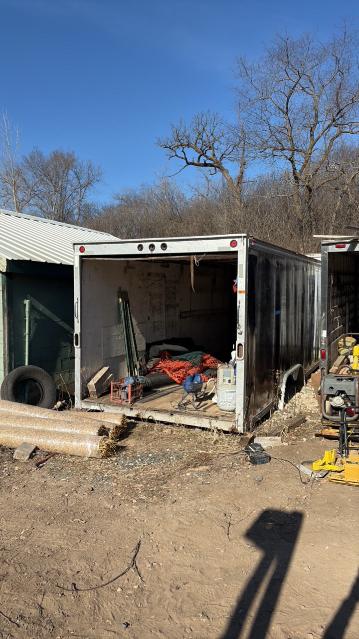 Trailer body with no wheels