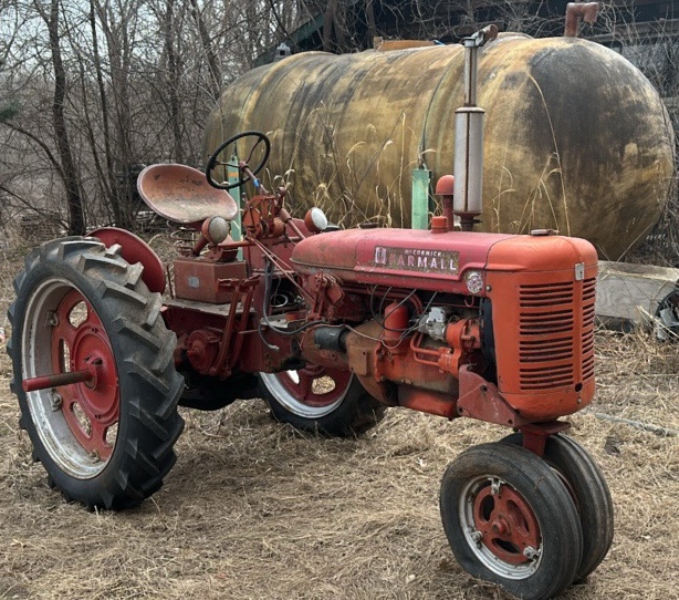 IH McCormick Farmall C Tractor