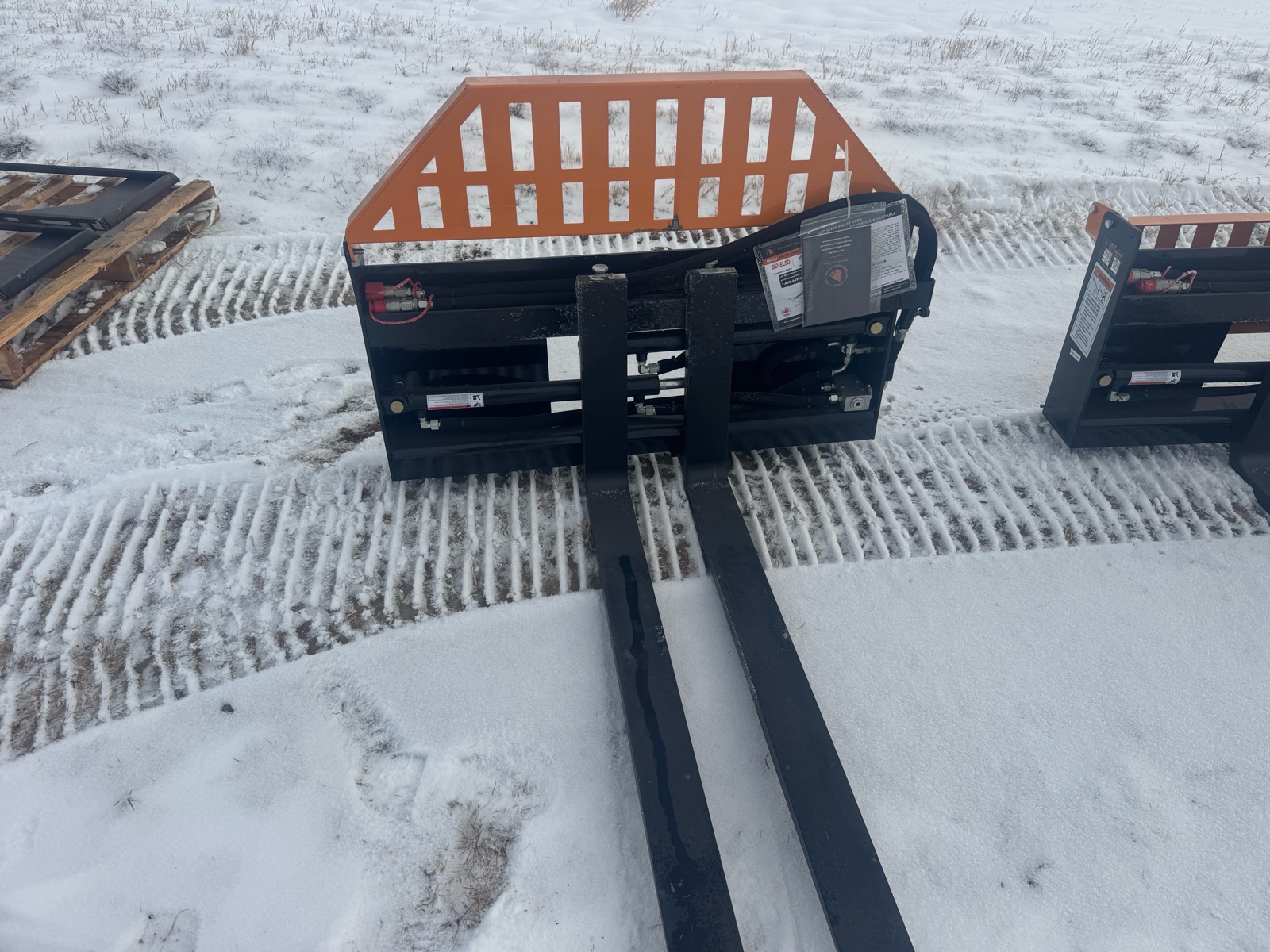 Pallet Fork Hydraulic Adjustable - WOLVERINE - PFA-11-3300G