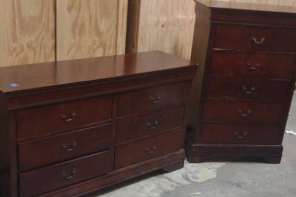 dresser set
