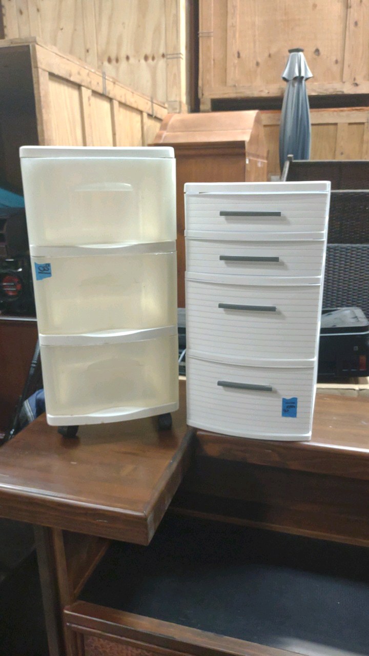 plastic storage containers