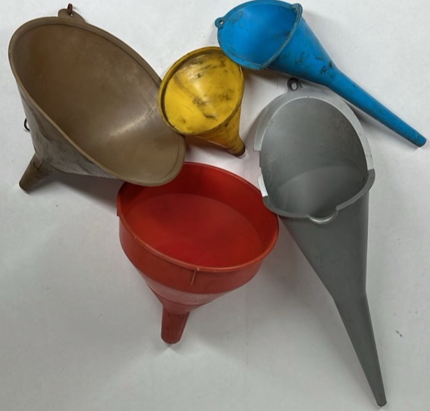 Lot of 5 Funnels Plastic Automotive Utility Funnels Assorted Sizes Colors