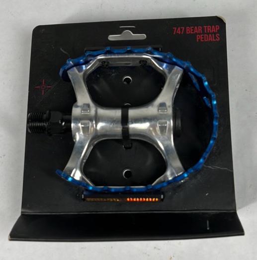 747 Bear Trap Bike Pedals Aluminum Platform Bicycle Pedals Blue Silver