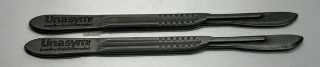 Vintage Unasyn Pharmaceutical Scalpel Metal Pair Advertising