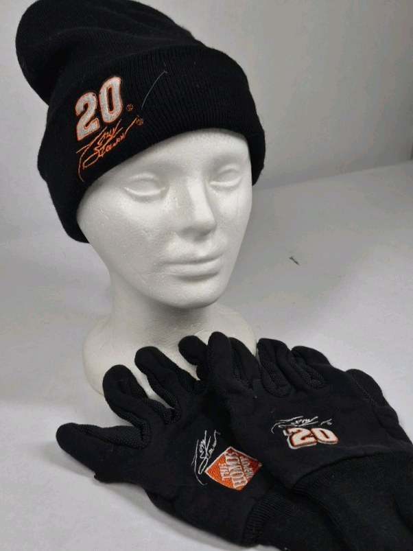 Tony Stewart #20 Home Depot Beanie Hat Gloves Set Black NASCAR Winter Knit