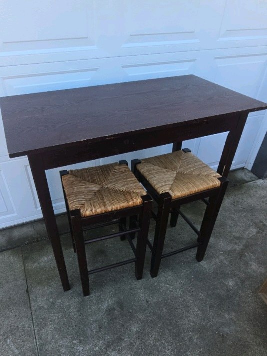 Wood Console Table with Woven Rush Seat Stools Nesting Side Table Set