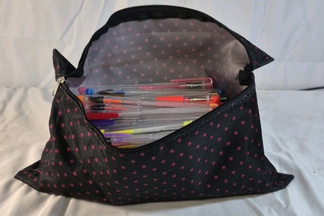 Lot of Gel Pens Multicolor Writing Pens with Zipper Pencil Case