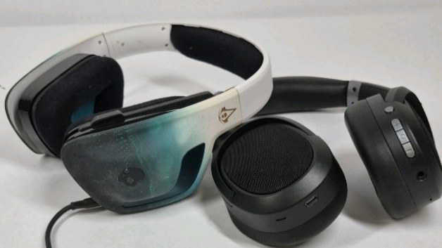 Lot of 2 Over Ear Headphones Wireless Black White Gaming Headset Bundle