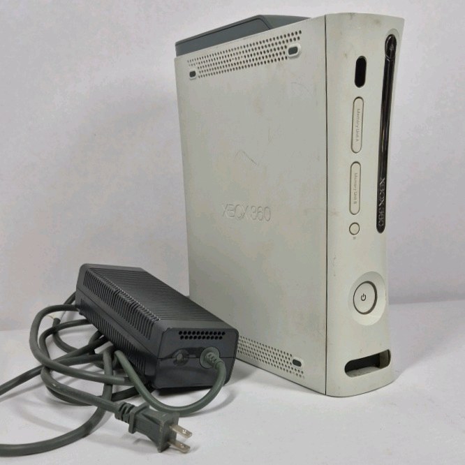 Microsoft Xbox 360 Console White With Power Supply Bundle