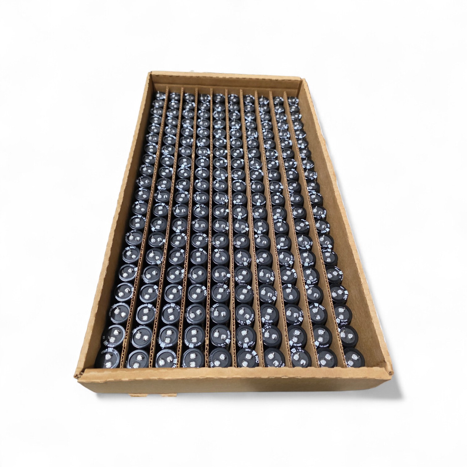 NOS Surplus NIC Components NRLM471M200V 25X30 Electrolytic Capacitors 200V 470uF 25x30 - Qty 200