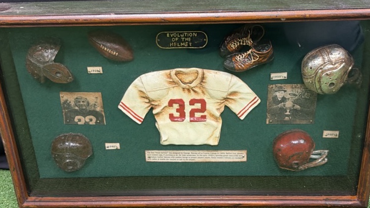 Football Memorabilia Evolution Of The Helmet Shadow Box From 20s Thru 60s