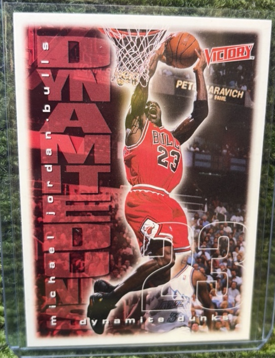 1999-00 Upper Deck Victory #331 Michael Jordan Dynamite Dunks Air Chicago HOF