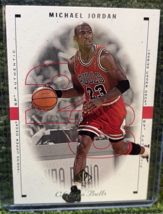 1998-99 SP Authentic - Michael Jordan #7 Chicago Bulls