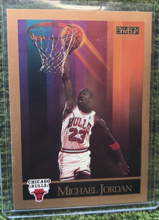 1990 SkyBox Michael Jordan #41 Chicago Bulls NR-MINT