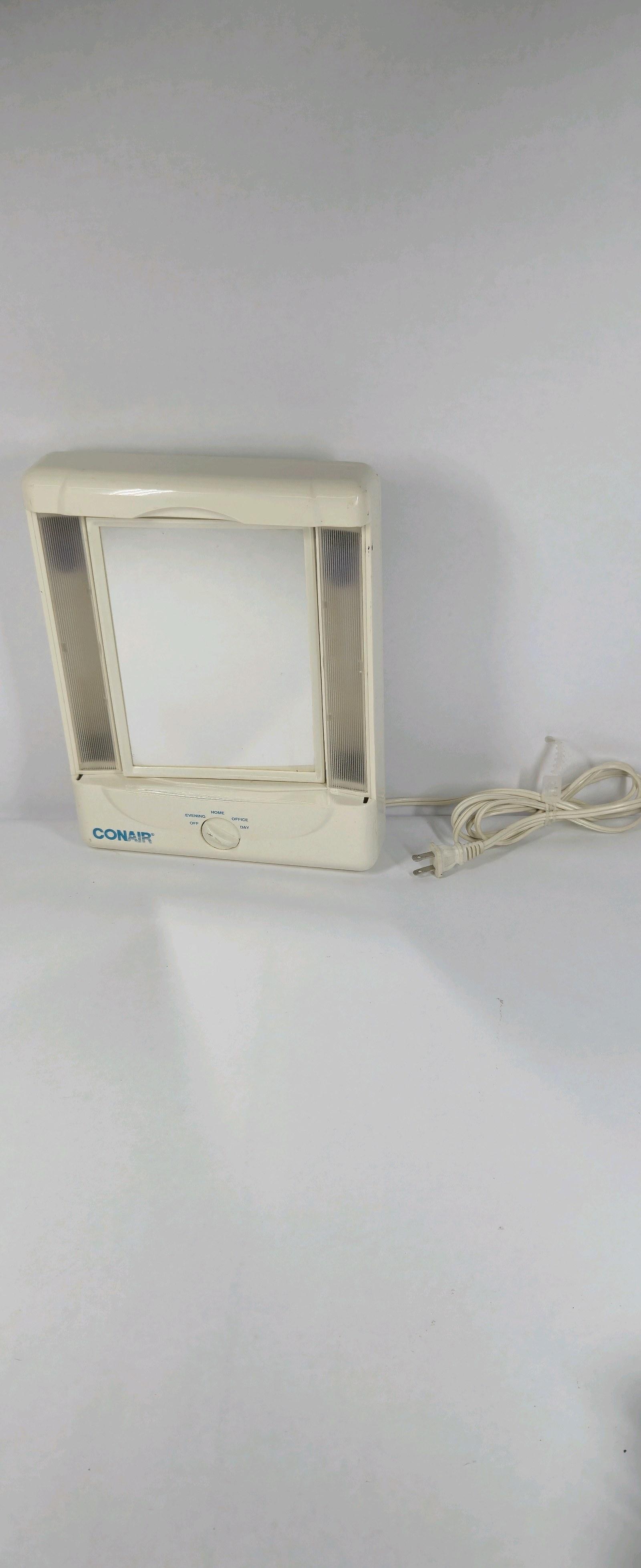 Conair Lighted Vanity Mirror Makeup Mirror Adjustable Folding