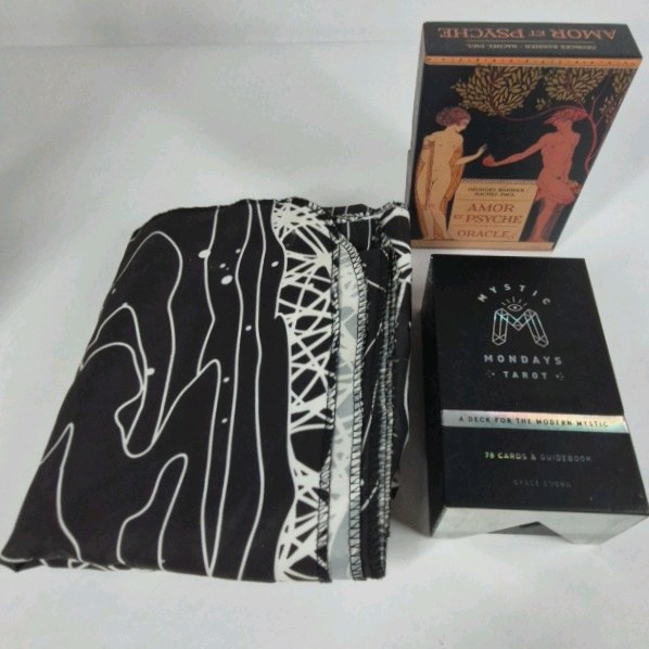 Tarot Card Lot Mystic Mondays Tarot Amor et Psyche Oracle Deck Scarf