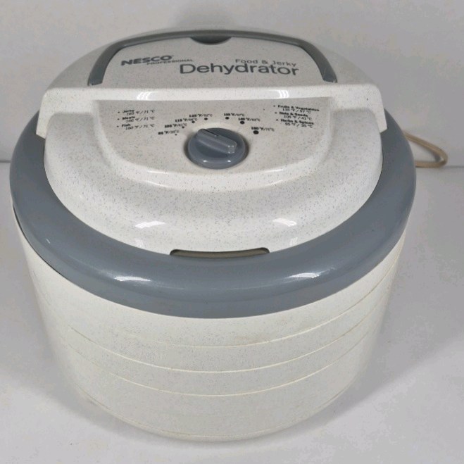 Nesco Food Dehydrator Snackmaster Adjustable Temperature Countertop Appliance