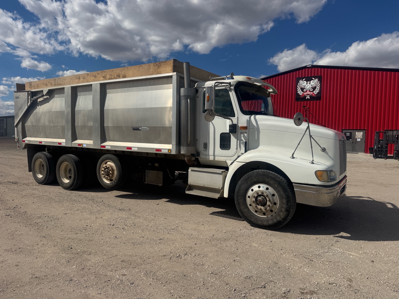 2001 International 9200I