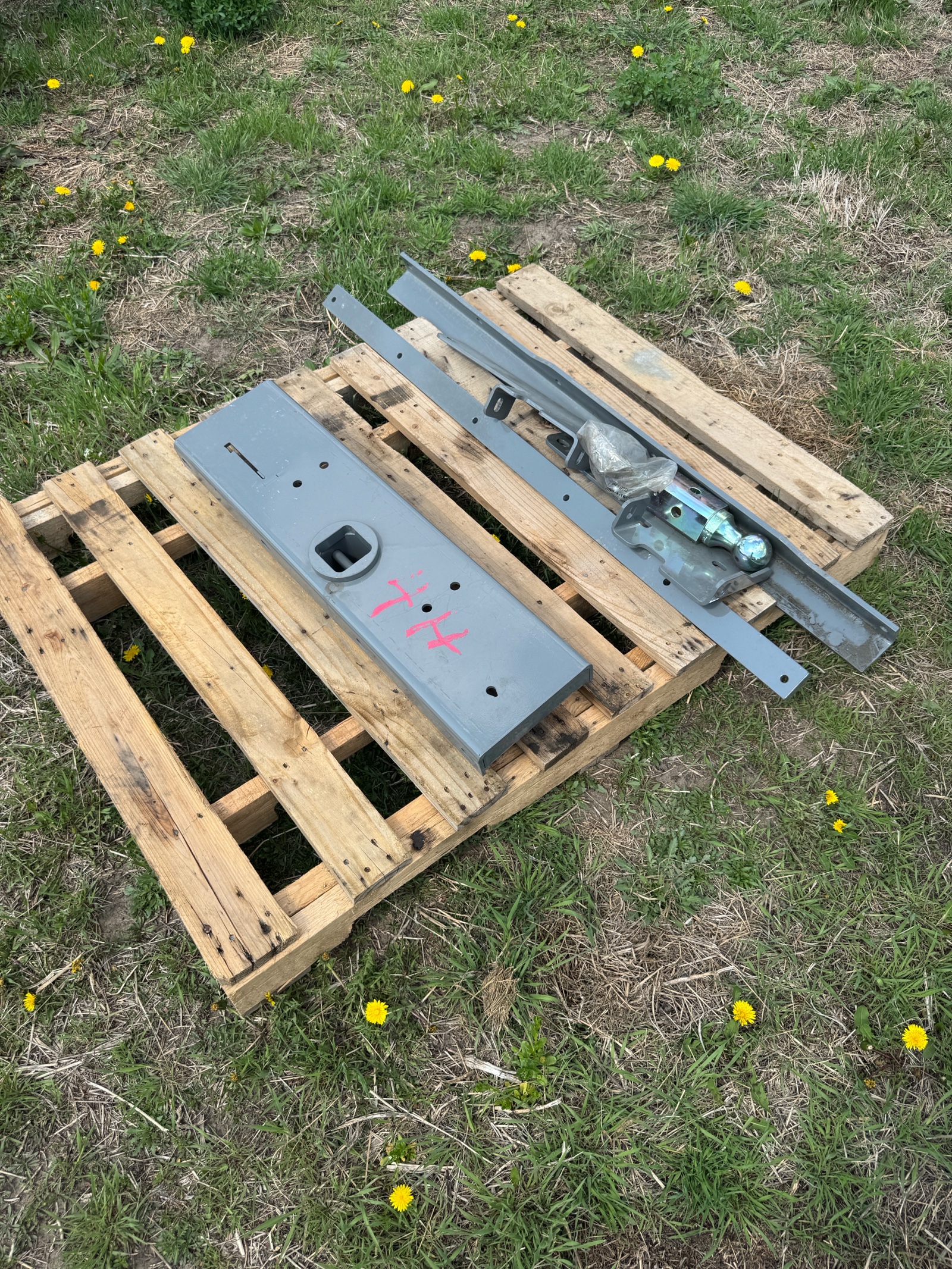 B&W Turnoverball Gooseneck Hitch