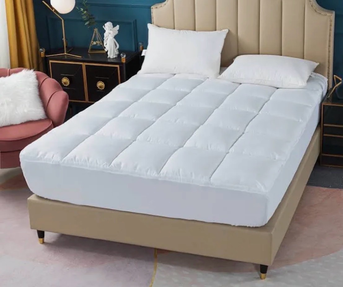 Queen Saint James Home Brand Elegant Premium Overfilled 1 in. Queen Sized Polyester Mattress Topper
