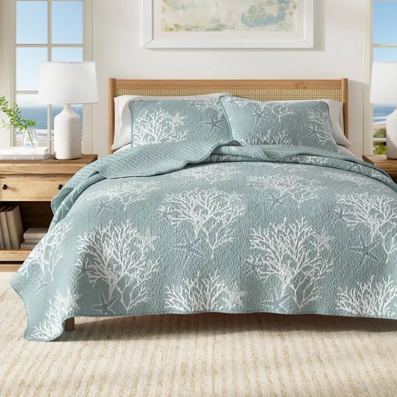 King Reversible Quilt Set Madelinen Fenwick Coastal Quilt Set with 2 Shams