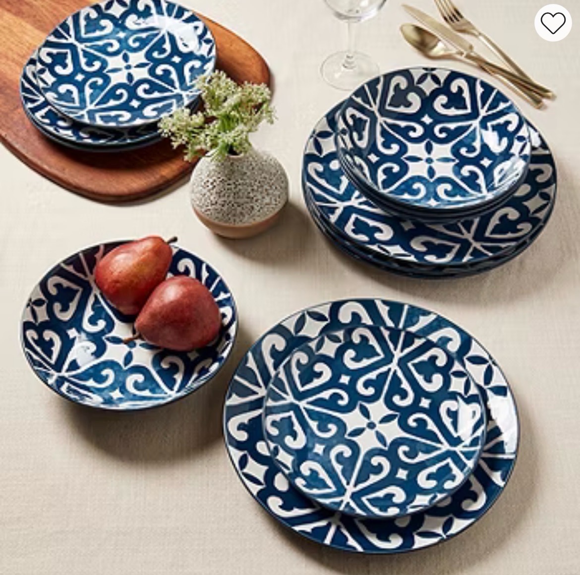 Fieldcrest Atlas Medallion 12-pc. Stoneware Dinnerware Set  Retail $100  4 Dinner Plates, 4 Salad Plates, 4 Dinner Bowls