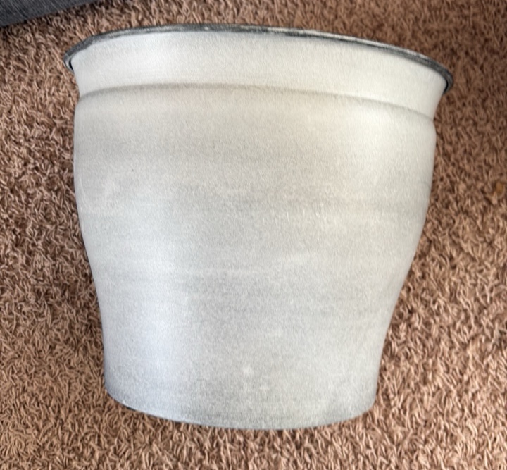 Natural IronStone GardenFlower Pot 14-Inches Wide 3.6 Gallon Timberline Pearl Gray Color