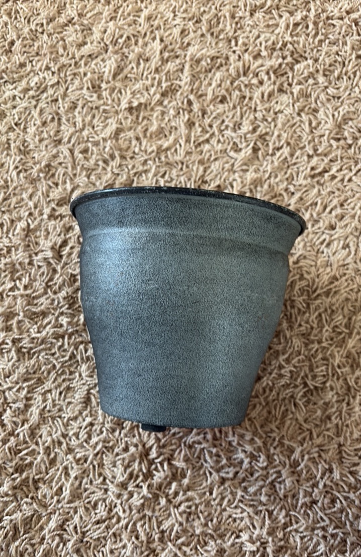 Natural IronStone GardenFlower Pot, 6 Inches Wide 0.4 Gallon Size Charcoal Brown Color