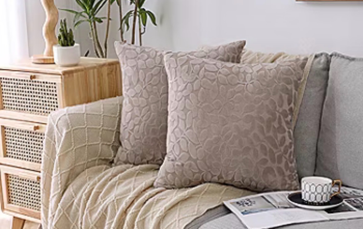 Regal Home Cut Leaf 20x20 Square Throw Pillow