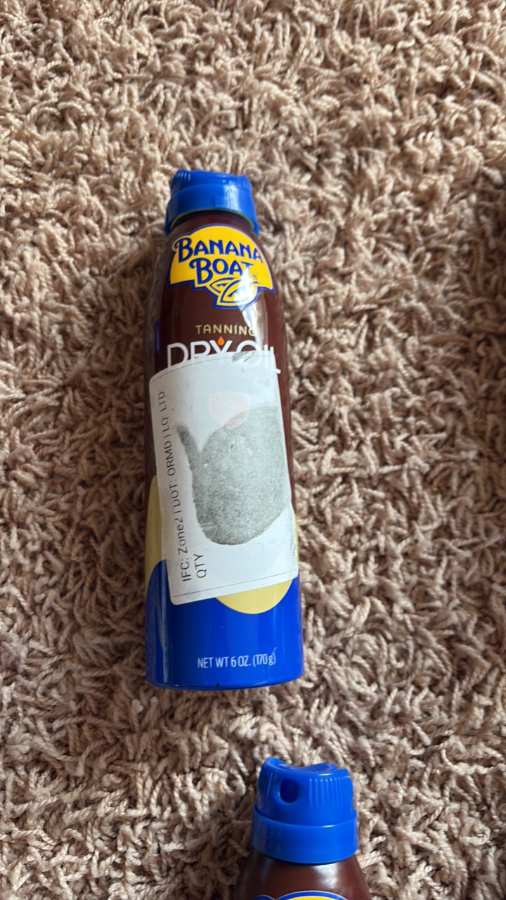 Banana Boat Brand Dry Tanning Oil Spray Can 8 SPF With Coconut Oil Lightweight and Not Greasy 6 Ounce Spray Can