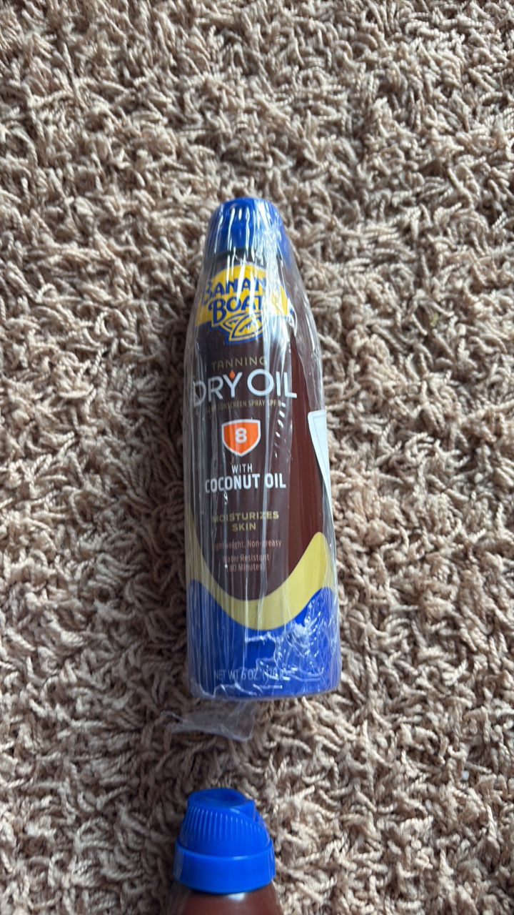 Banana Boat Brand Dry Tanning Oil Spray Can 8 SPF With Coconut Oil Lightweight and Not Greasy 6 Ounce Spray Can DOESNT EXPIRE UNTIL 2028